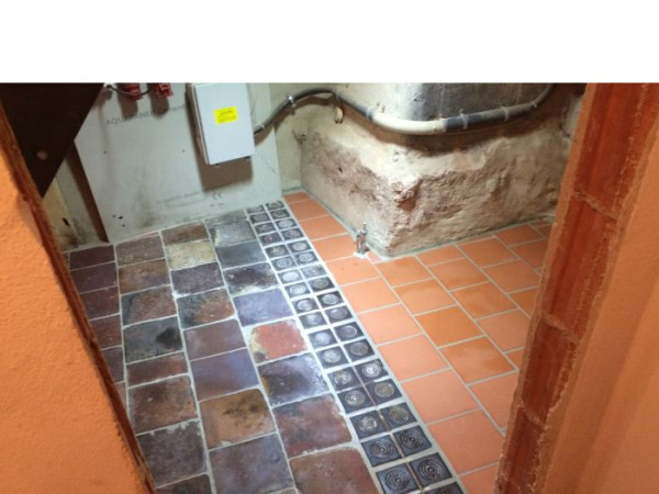 Ziegelbodenrestaurierung